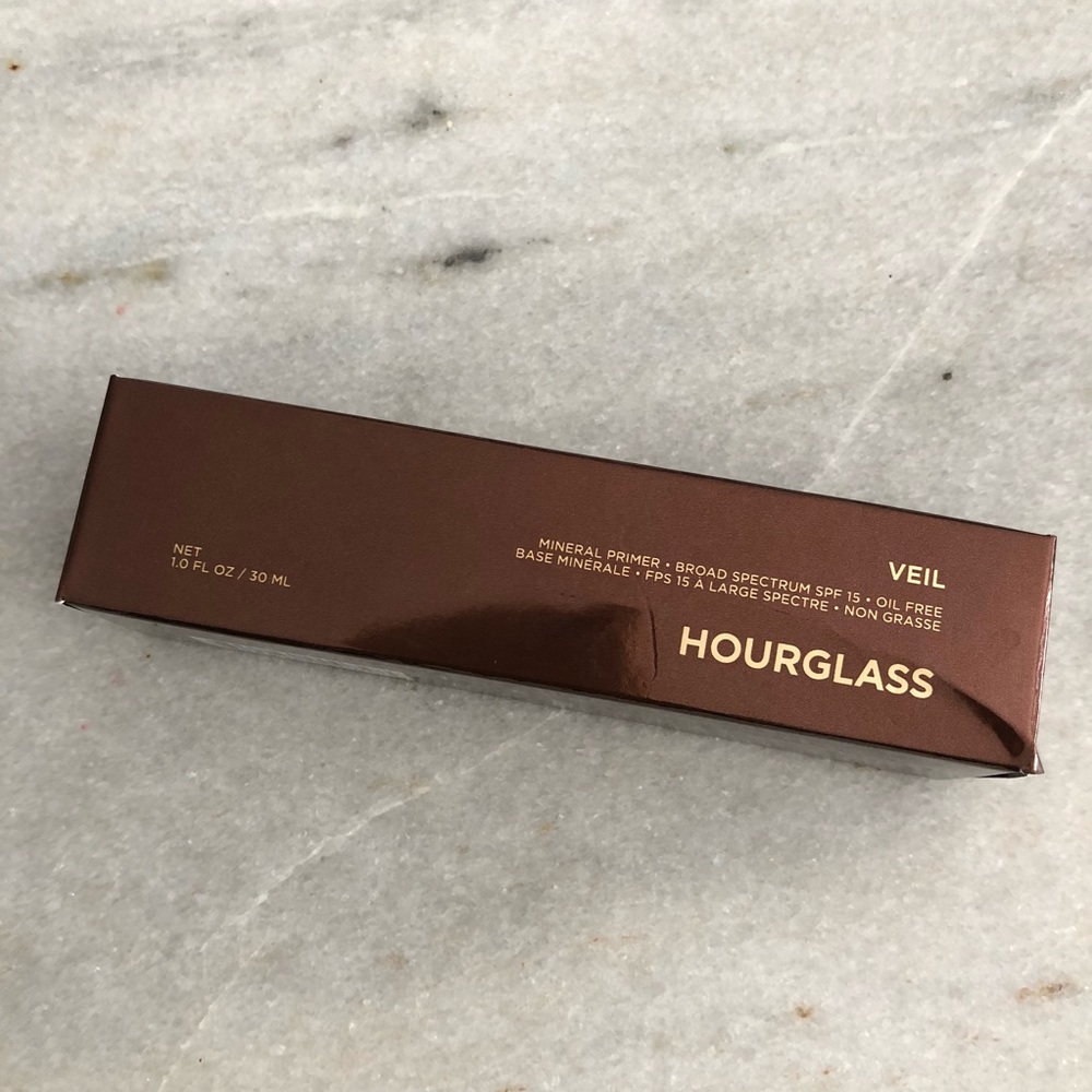 Hourglass Mineral Veil primer